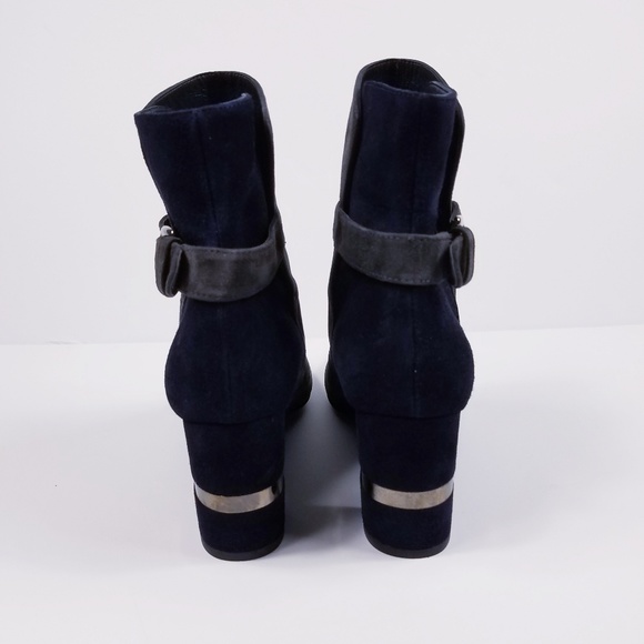 Stuart Weitzman suede ankle boots - Picture 4 of 7